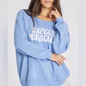 Expect miracles pullover